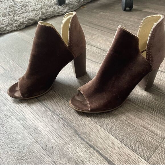 STEVE MADDEN KAITT Velvet Booties Open Toe Boots - Picture 3 of 8